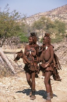 Femmes Himba .Epupa falls.Namibie