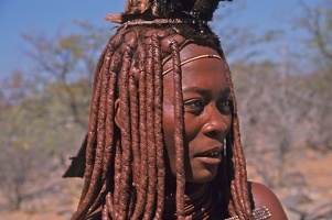 Détail de la coiffure .Himbas .Namibie