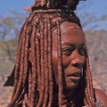 Détail de la coiffure .Himbas .Namibie